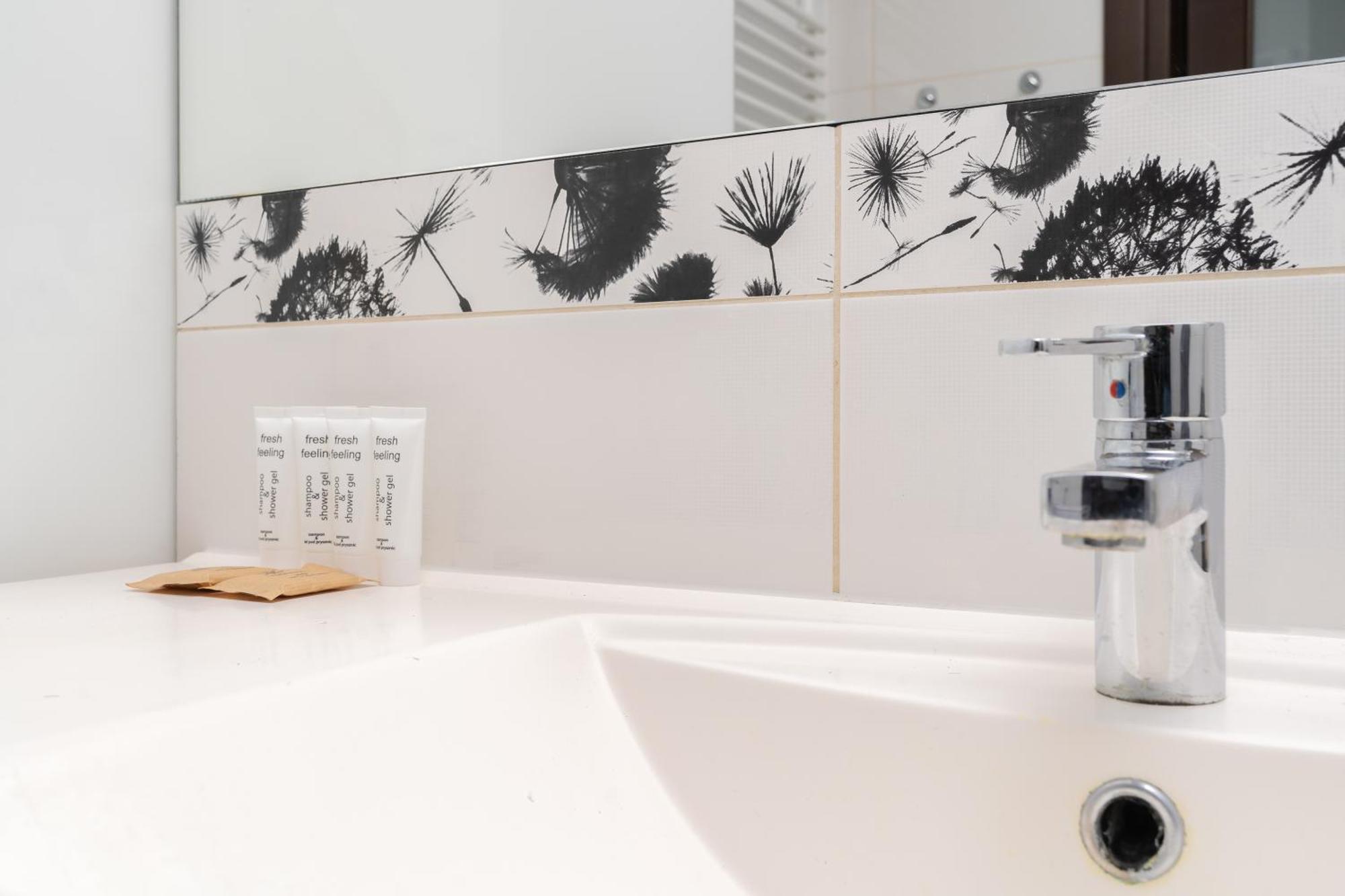 Angel City Cosy Apartment Krakow Ngoại thất bức ảnh